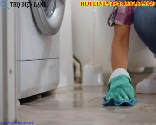 Máy giặt bị rò nước ở chân