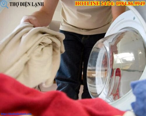 Sửa máy giặt Aqua bị chảy nước