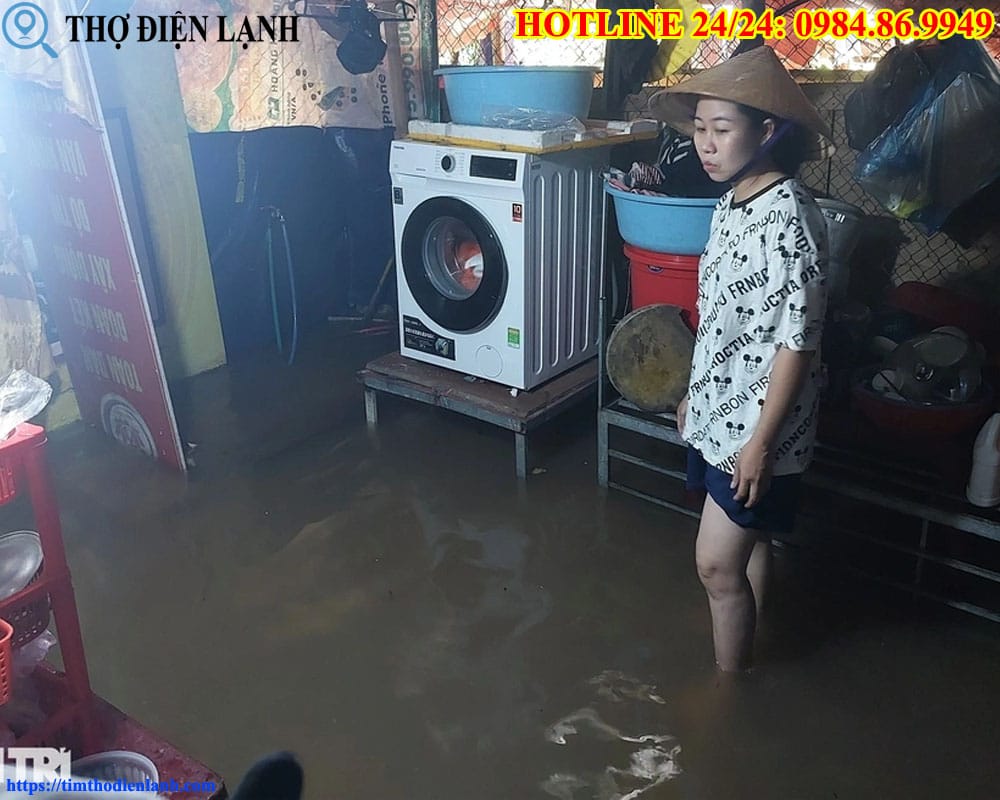 Sửa máy giặt Ariston bị ngập nước