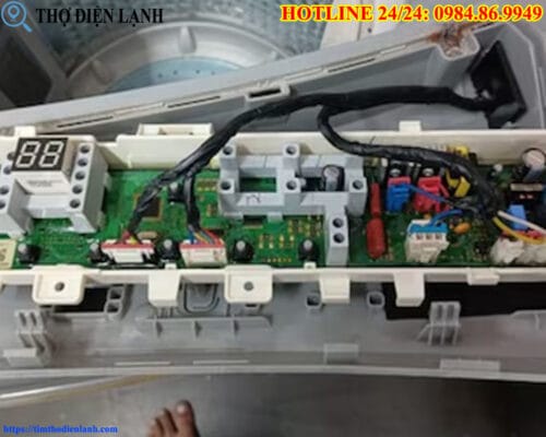 Sửa máy giặt Candy bị liệt phím