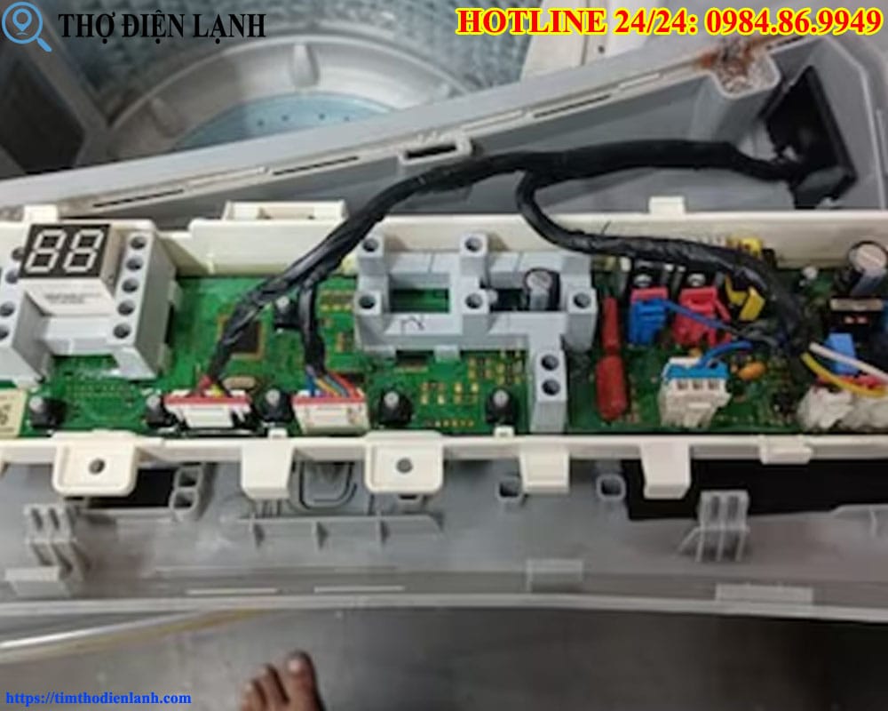 Sửa máy giặt Candy bị liệt phím
