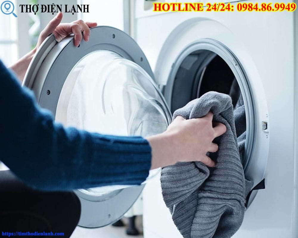 Sửa máy giặt Comfee’ bị chảy nước