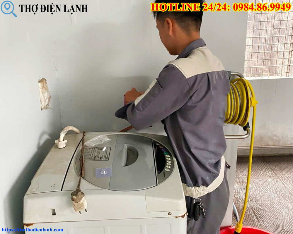 Sửa máy giặt Funiki bị chảy nước