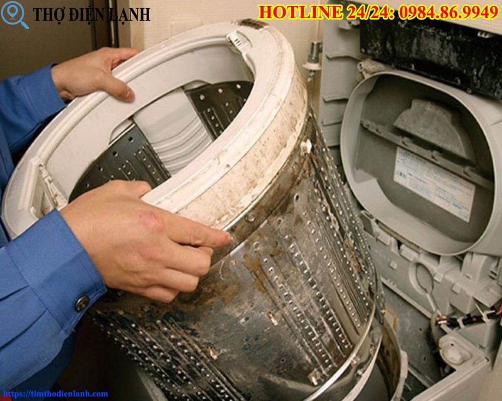 Sửa máy giặt Indesit bị ngập nước