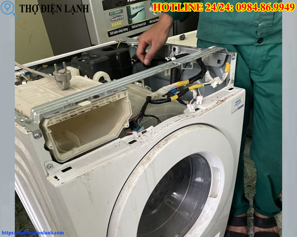 Sửa máy giặt Nagakawa bị chảy nước