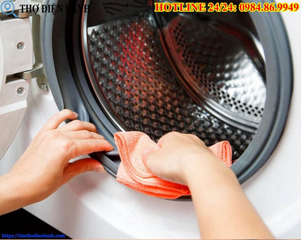 Sửa máy giặt Whirlpool bị chảy nước