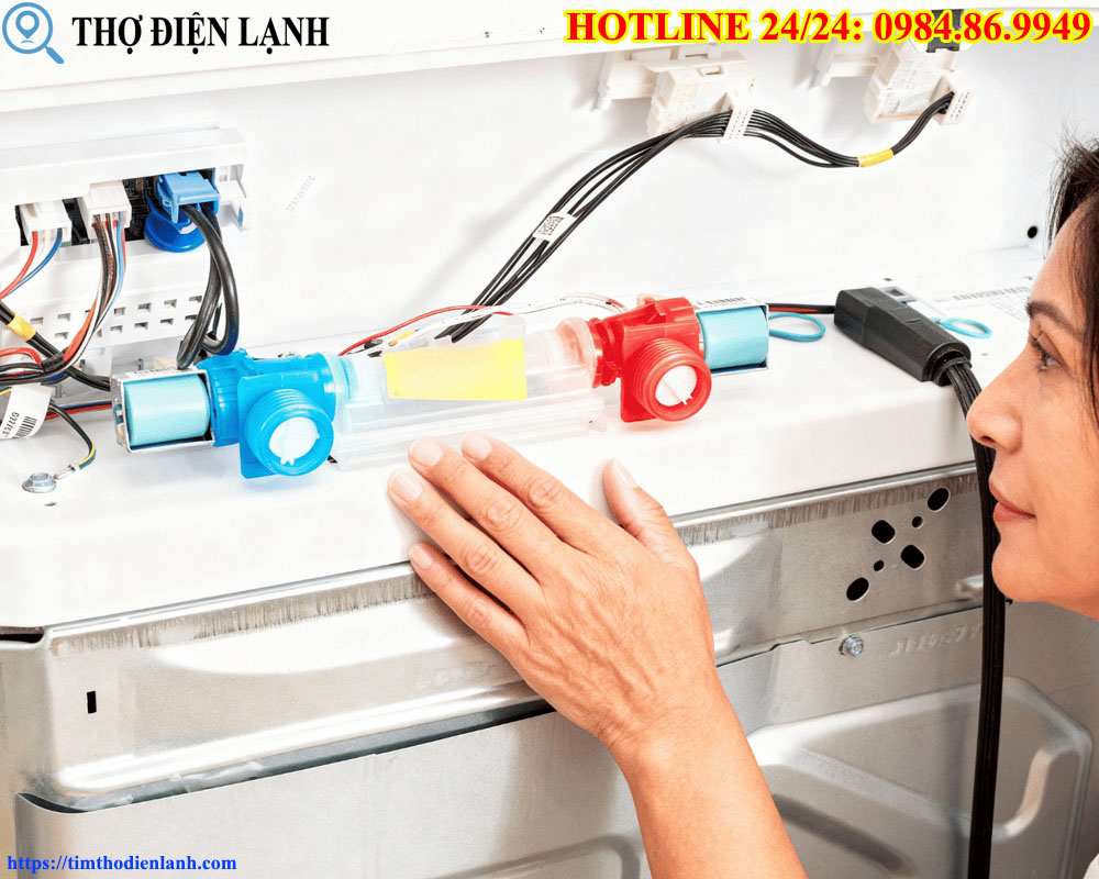 Sửa thay van cấp nước máy giặt Funiki