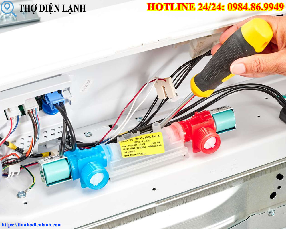 Sửa thay van cấp nước máy giặt Miele