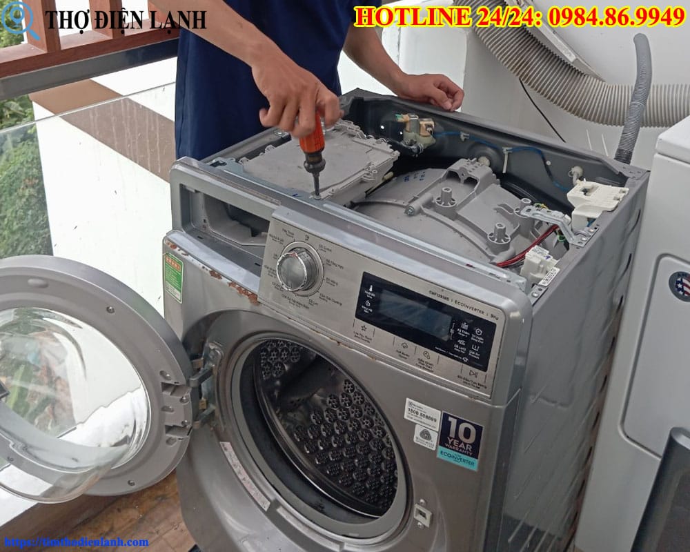 Thay lò xo máy giặt Hitachi