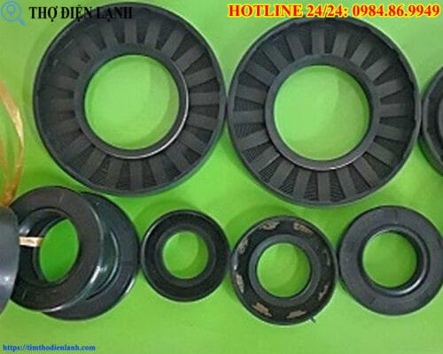 Thay phớt cửa máy giặt Candy