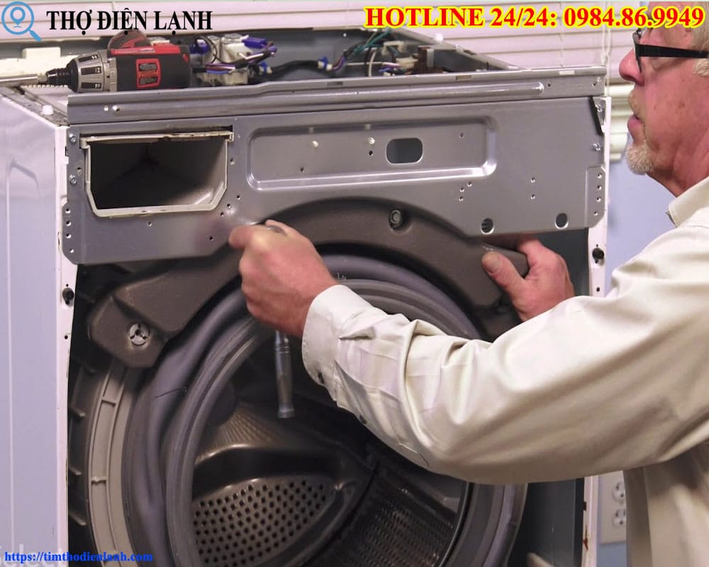 Thay phớt cửa máy giặt Funiki