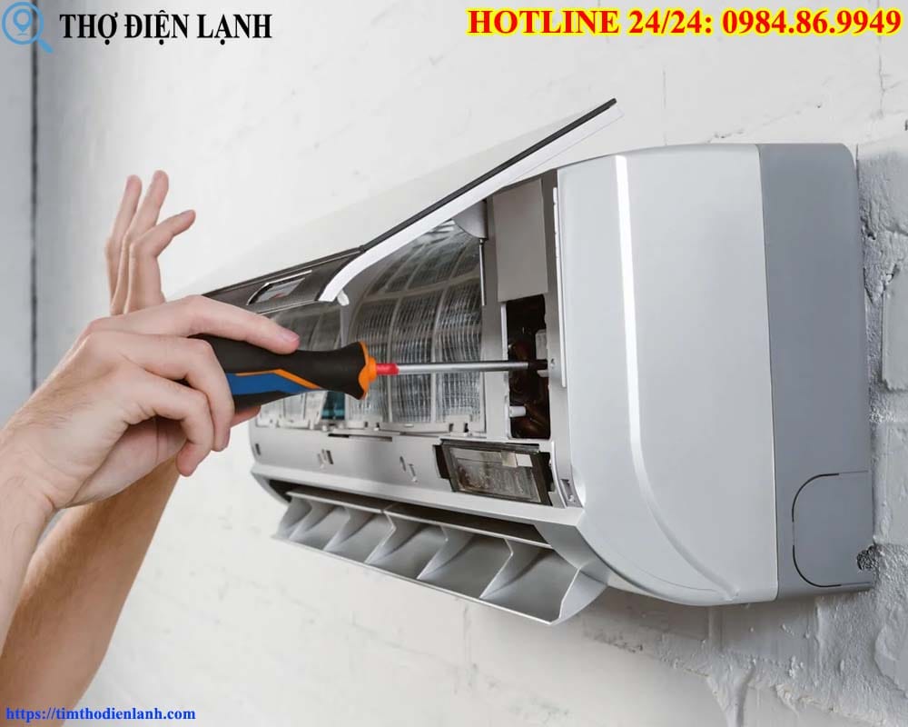 Thay quạt dàn lạnh Toshiba