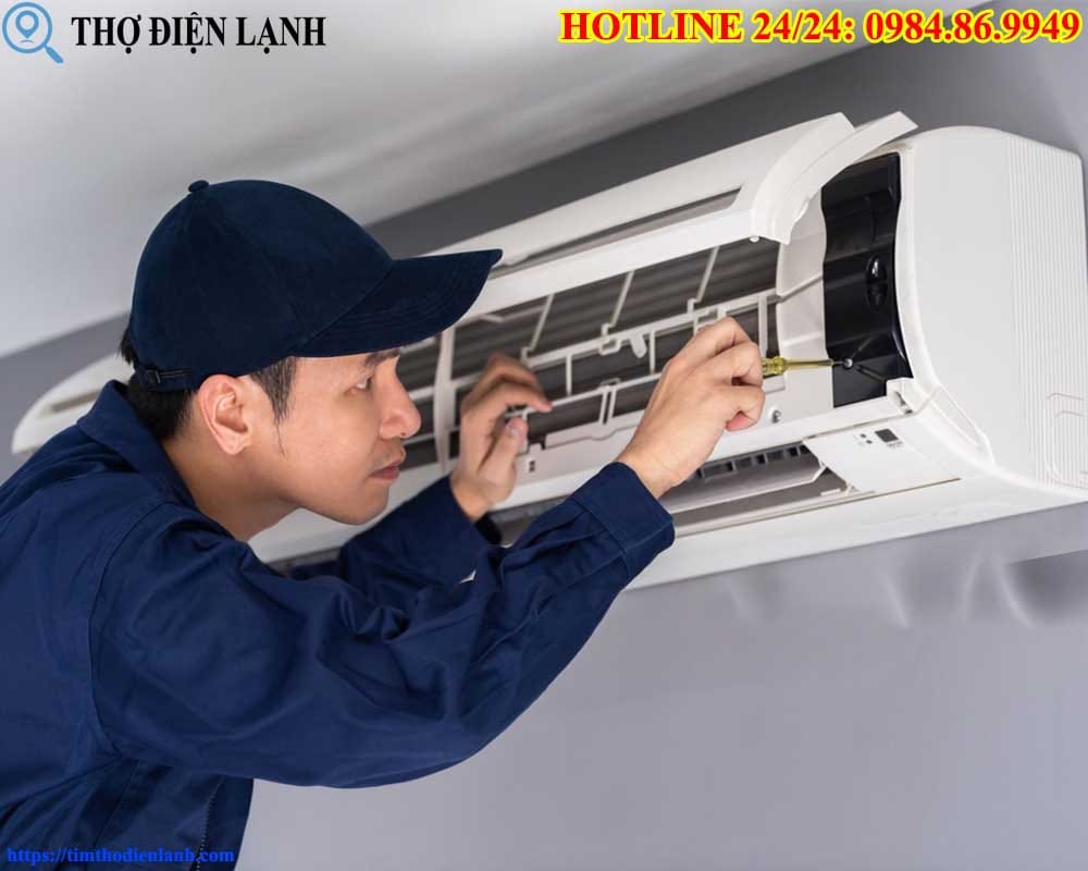 Thay quạt dàn lạnh midea