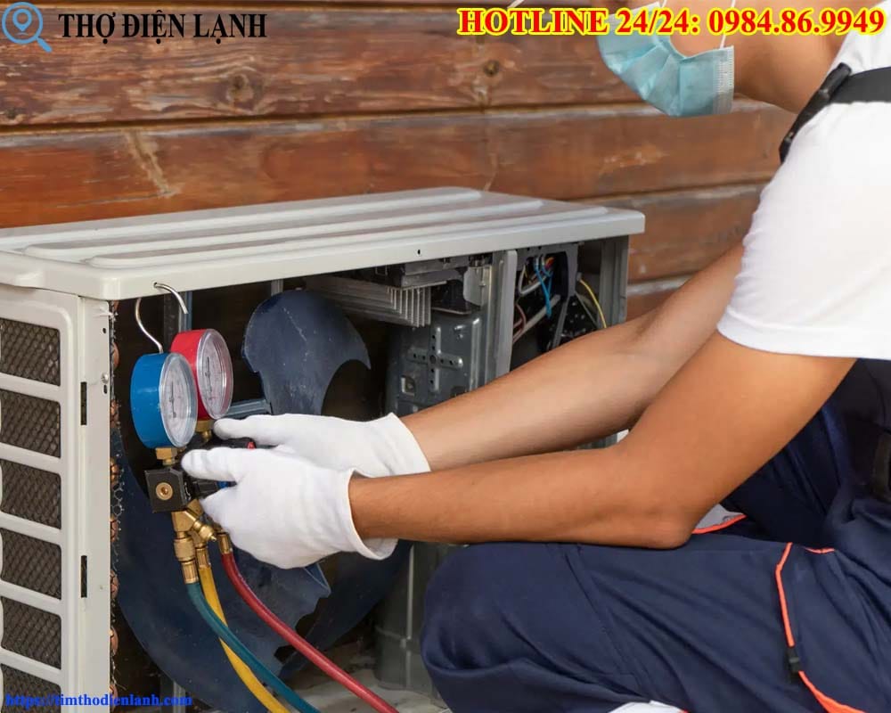 Thay quạt dàn nóng Toshiba