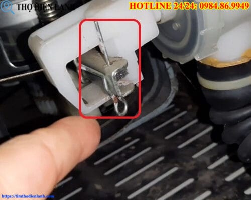 Thay van cấp nước máy giặt Beko