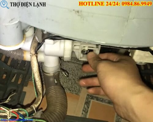 Thay van cấp nước máy giặt Nagakawa