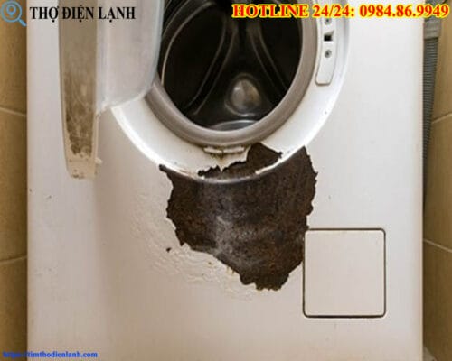 Vỏ máy giặt Haier bị rỉ sét