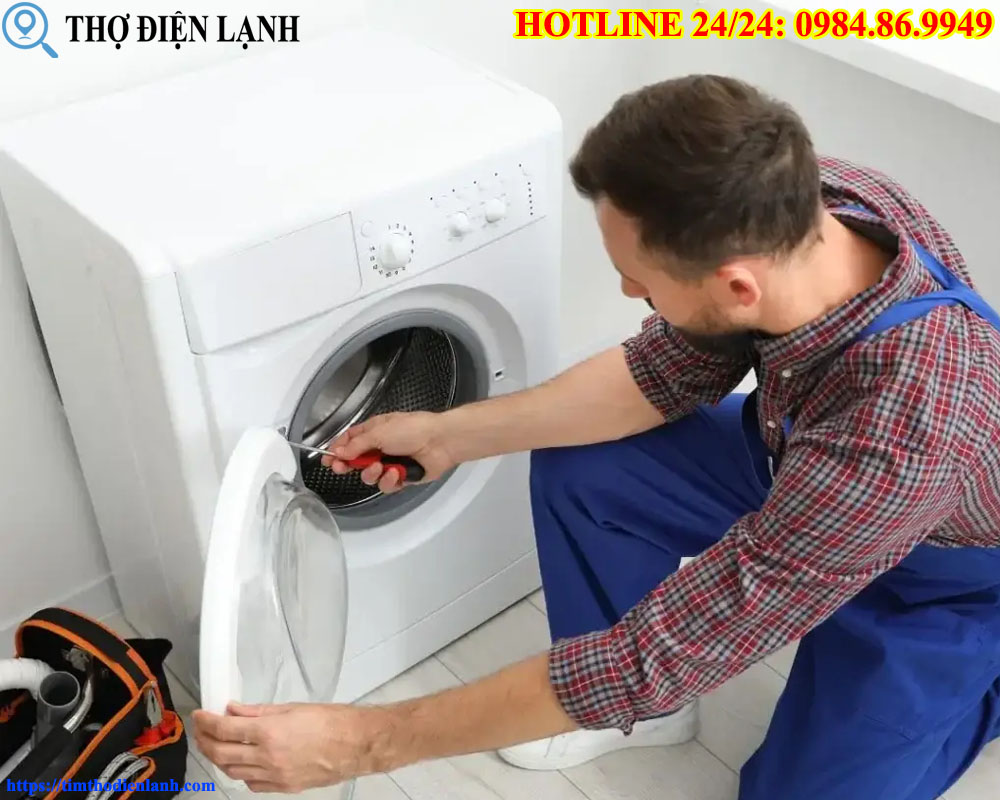 máy giặt Comfee’ vừa cấp nước vừa xả