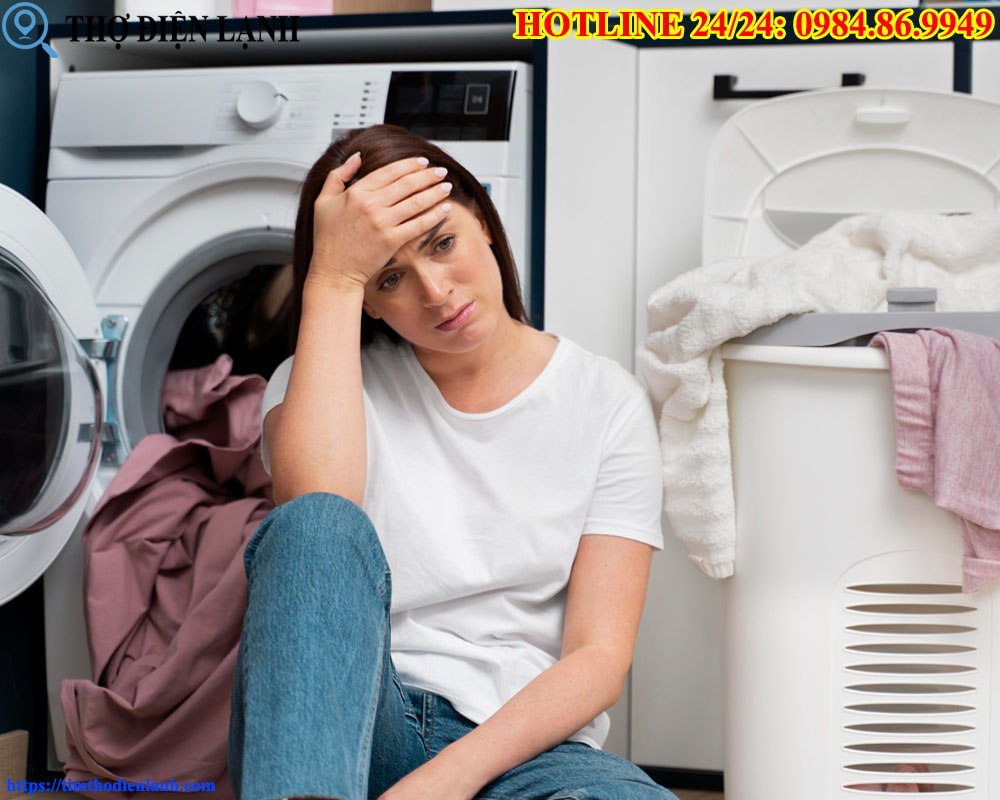 máy giặt Indesit báo lỗi liên tục