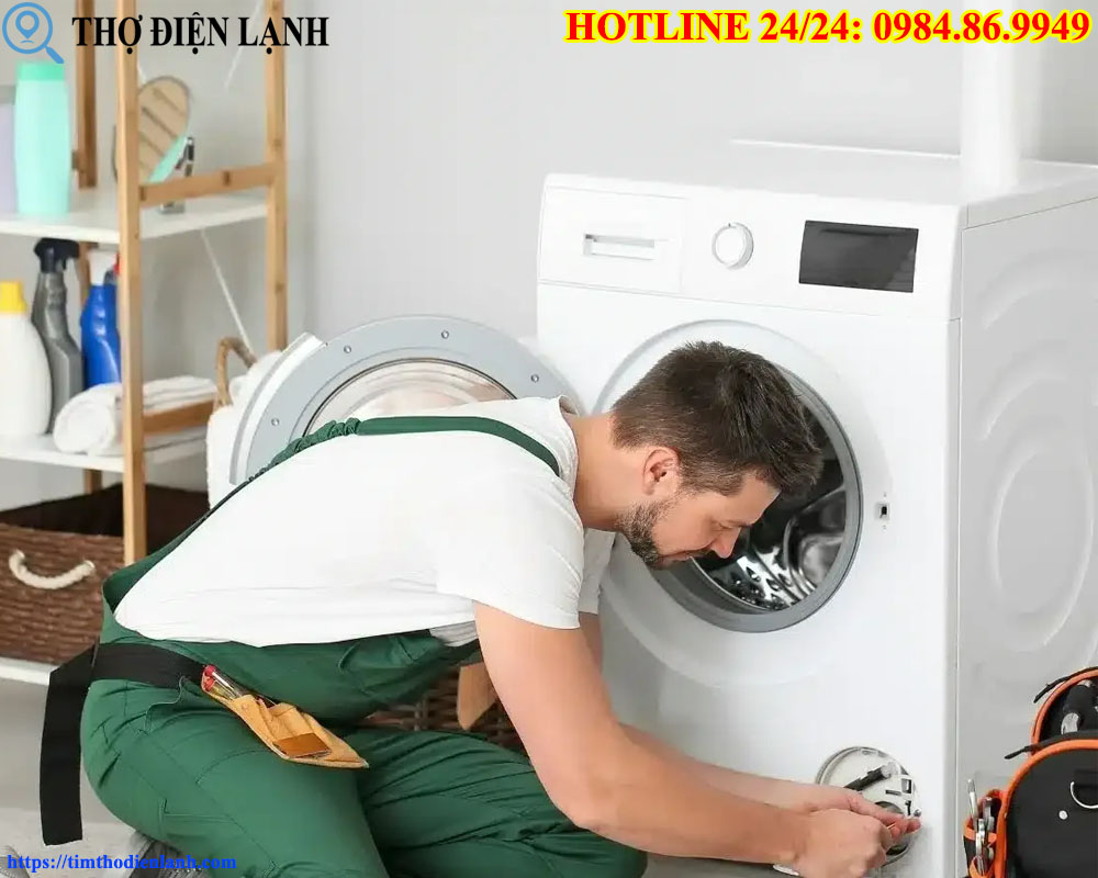 máy giặt Sharp vừa vắt vừa xả nước