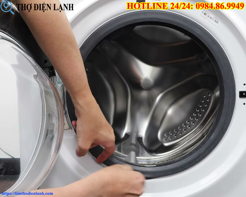 thay phớt cửa máy giặt Aqua
