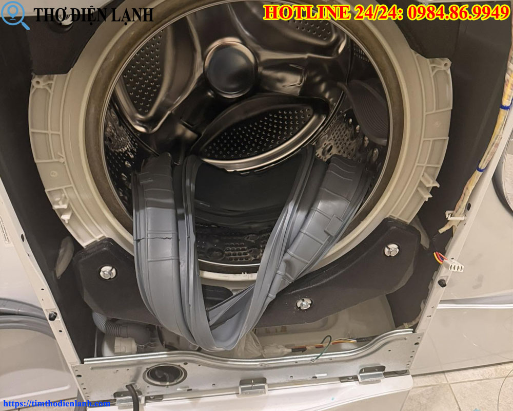 thay phớt cửa máy giặt LG