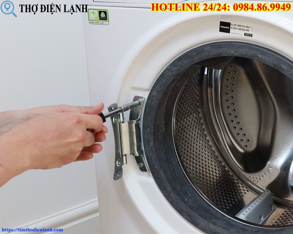 thay phớt cửa máy giặt Panasonic