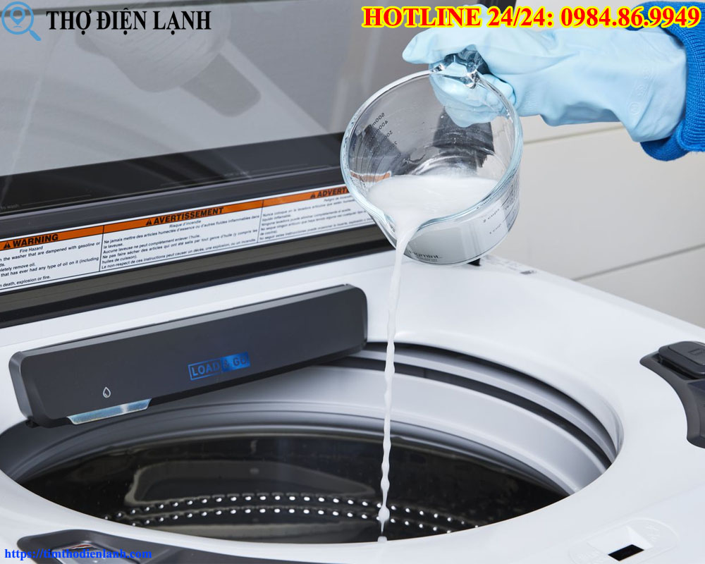 vệ sinh máy giặt Aqua định kỳ