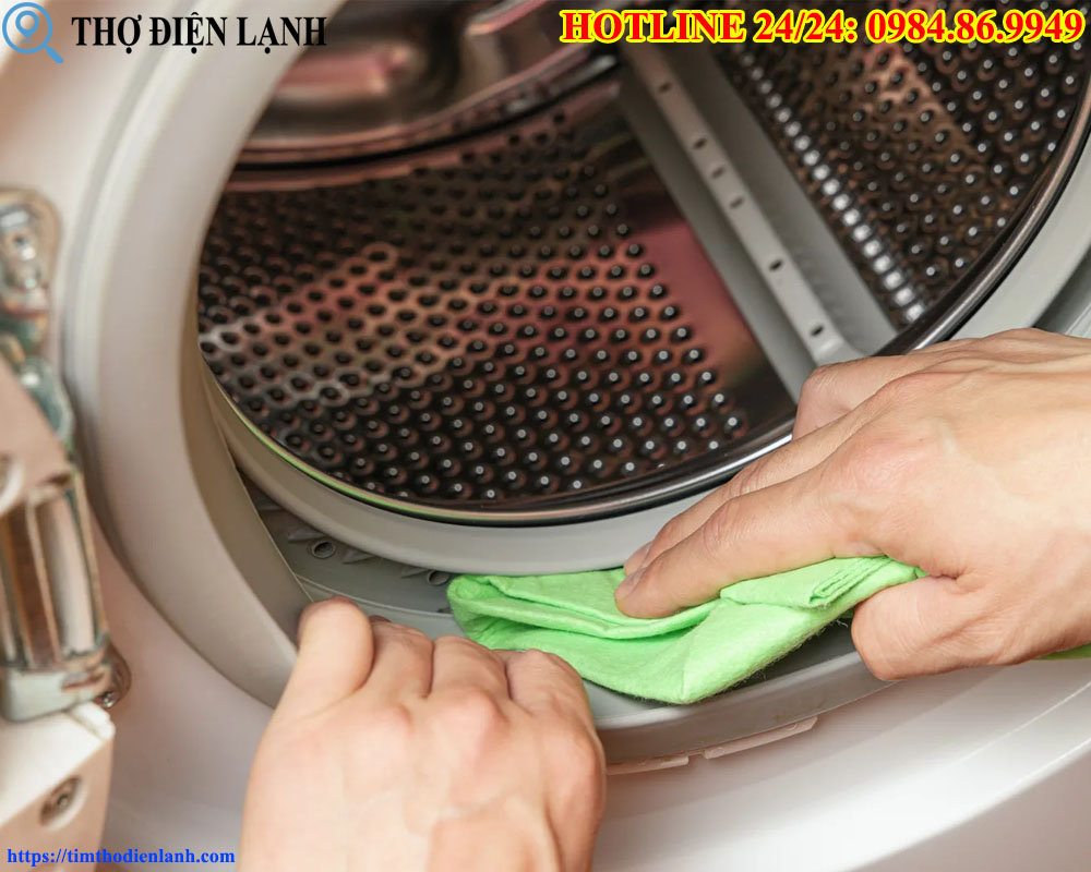 vệ sinh máy giặt Fagor định kỳ