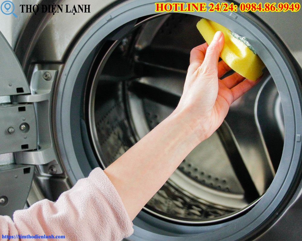 vệ sinh máy giặt LG định kỳ