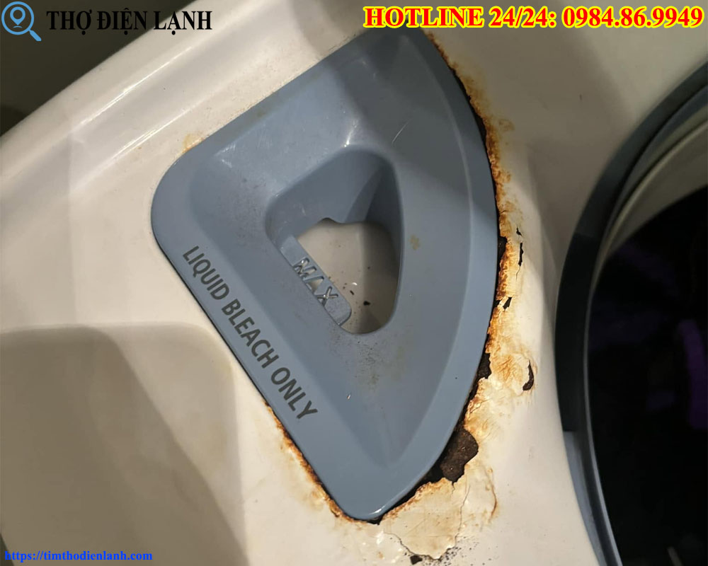 vỏ máy giặt Nagakawa bị rỉ sét