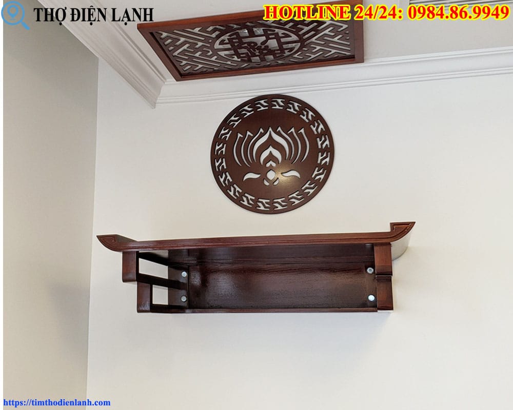 Mẫu bàn thờ gỗ Sồi thiết kế tối giản (Minimalism)