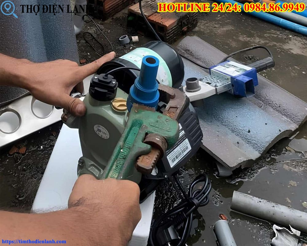 Sửa máy bơm kêu to như máy cày và rung lắc mạnh