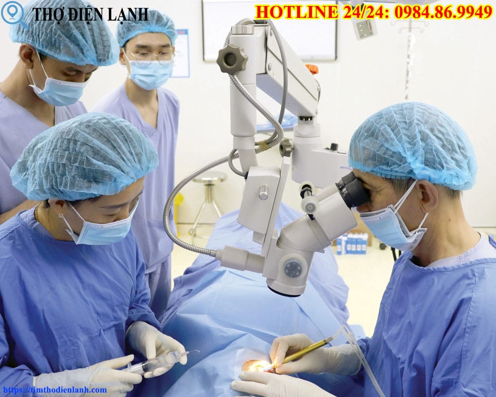 Thay thủy tinh thể tại Bệnh viện Mắt Trung ương