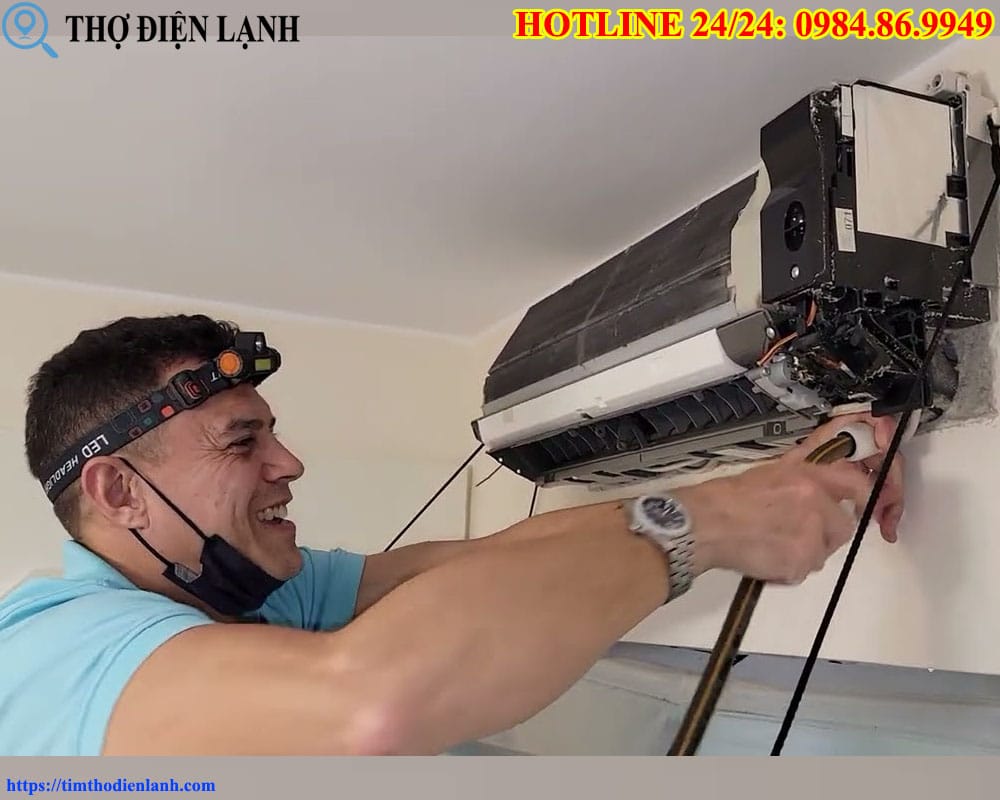 Cách thông tắc ống nước thải máy lạnh tại nhà