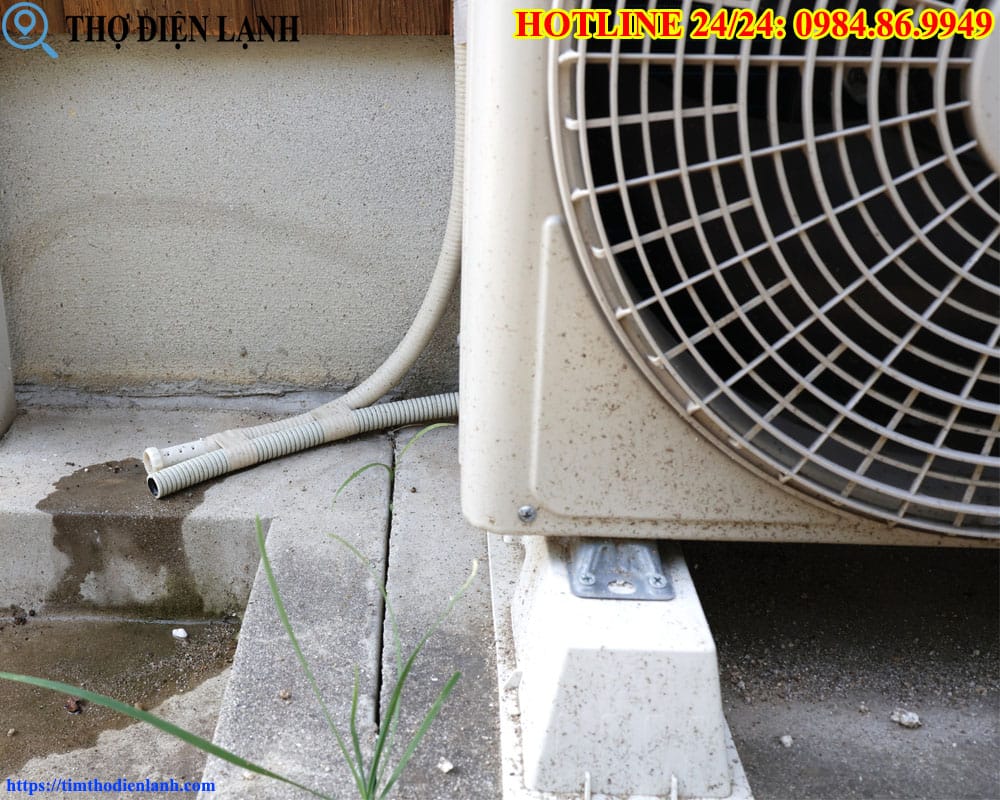 Điều hòa Toshiba bị chảy nước cục nóng