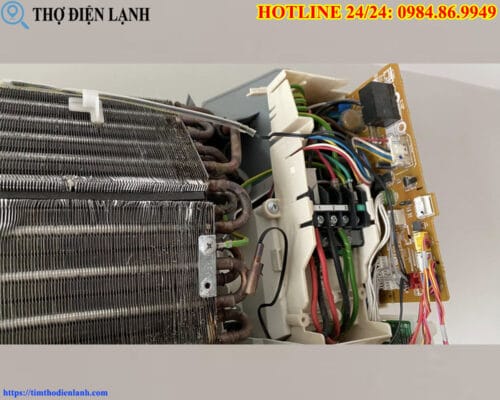 Máy lạnh Panasonic Inverter lỗi cảm biến nhiệt độ