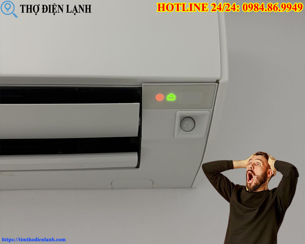 máy lạnh chớp đèn xanh đỏ