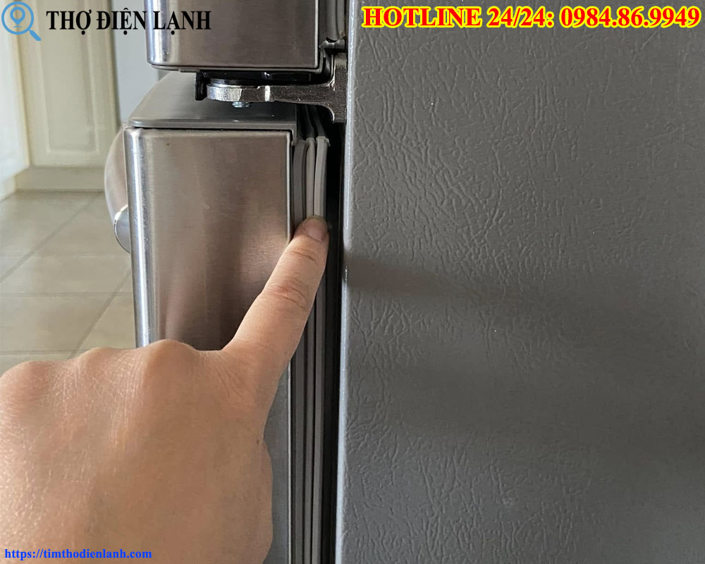 Cửa Tủ Lạnh Đóng Không Khít, Bị Hở