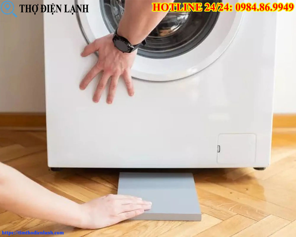 Kê máy giặt không cân bằng