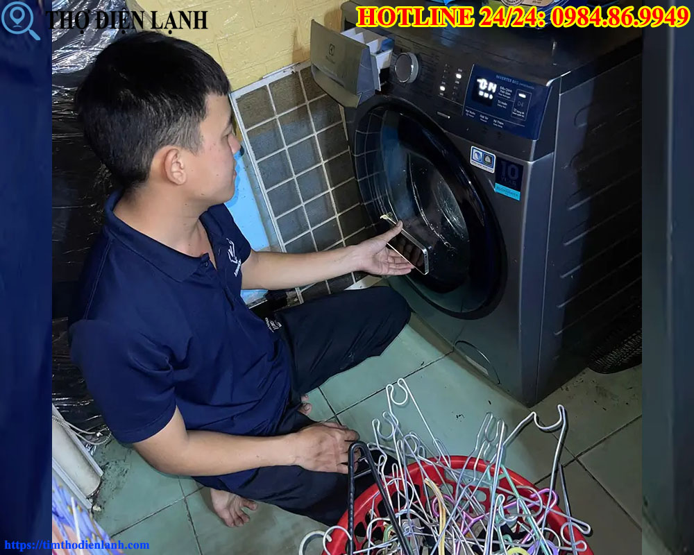 Máy Giặt Báo Lỗi Cấp Nước Yếu Do Chung Ống Bình Nóng Lạnh