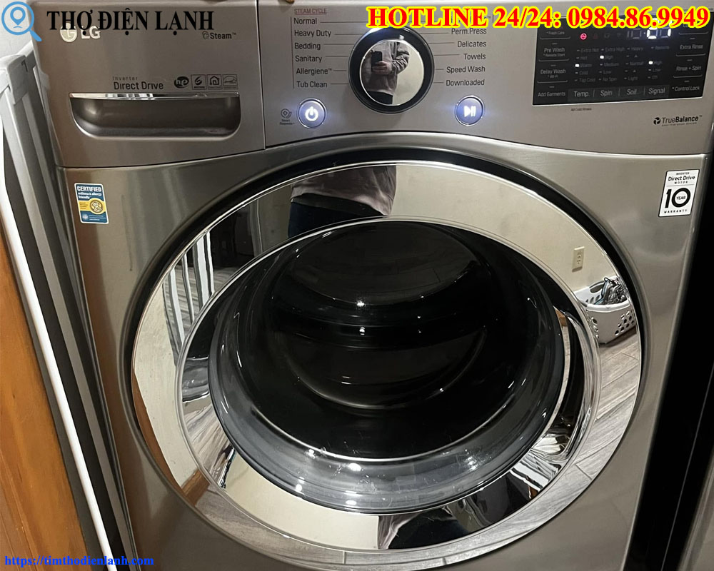 Máy Giặt Lồng Ngang Loạn Phím Khi Trời Nồm