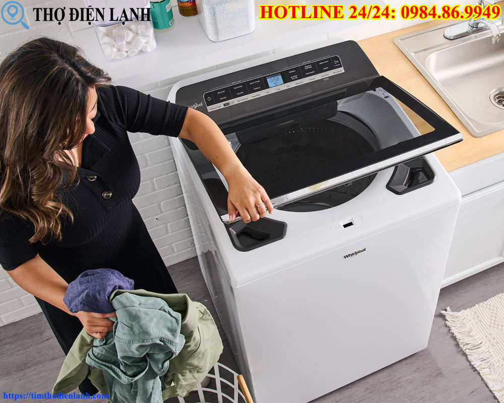 dân trong nghề vẫn chuộng máy giặt cửa trên